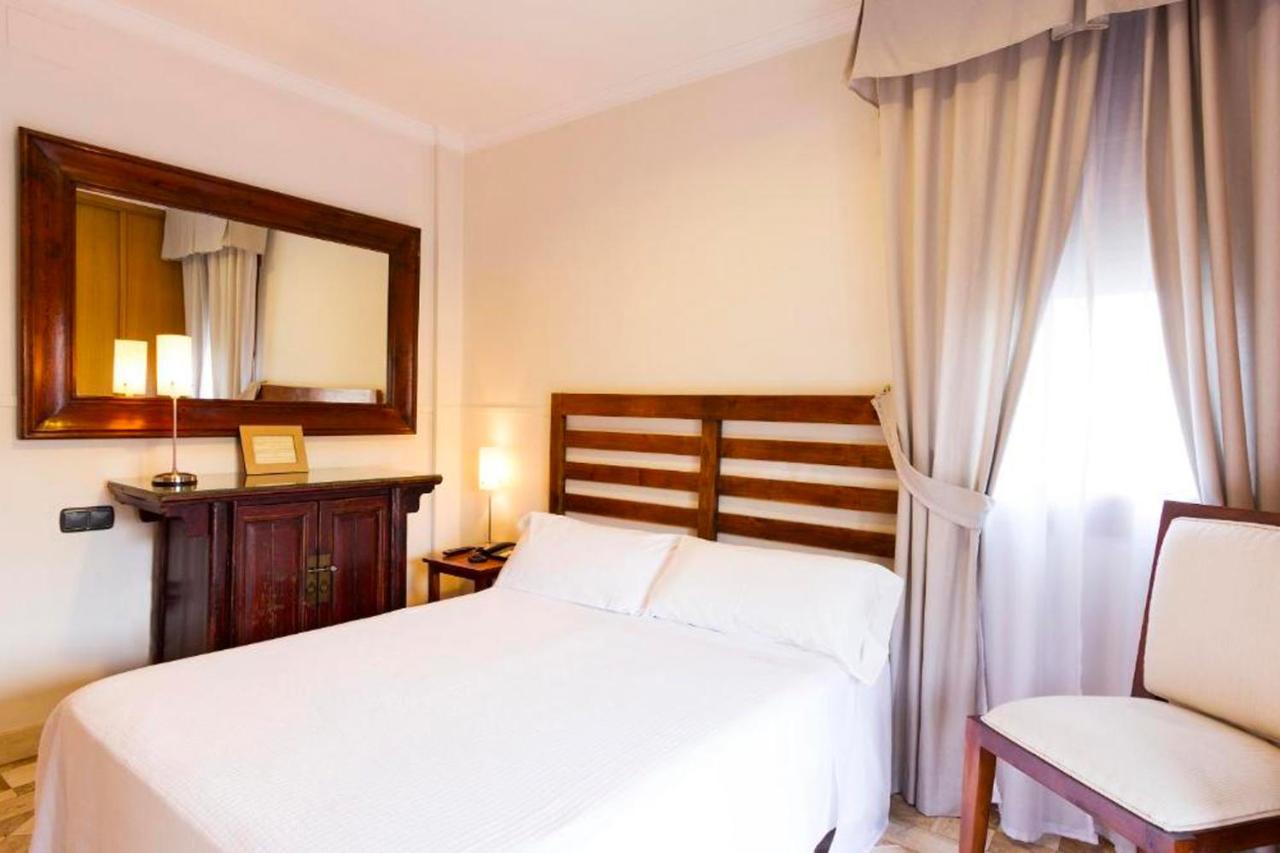 Hotel Boutique Reina Mora Гранада Екстериор снимка