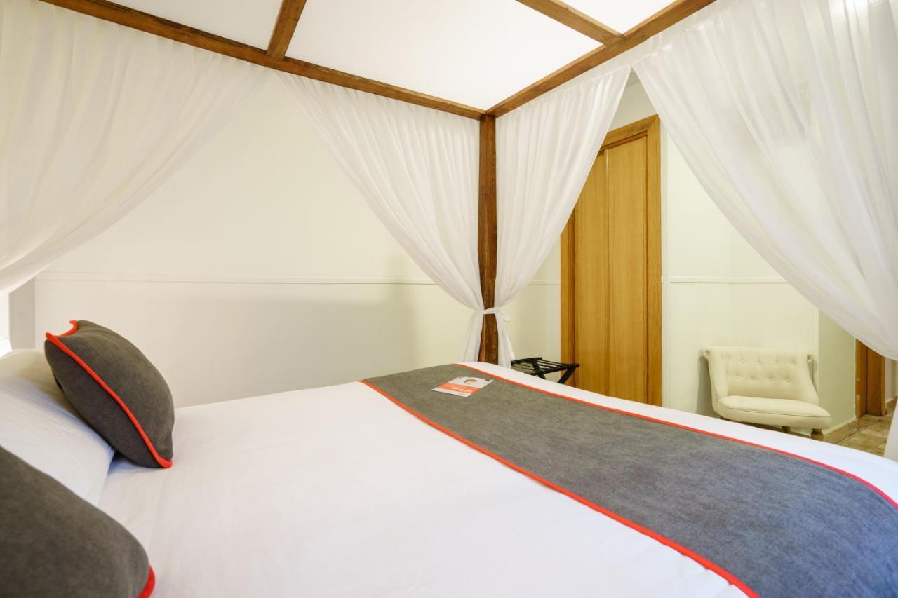 Hotel Boutique Reina Mora Гранада Екстериор снимка